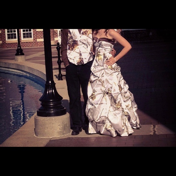 Realtree Prom dress - Picture 2 of 2